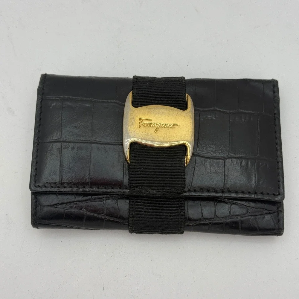 Salvatore Ferragamo‎ Black Croc Embossed Leather Vara Bow 6 Hook Key Case Italy